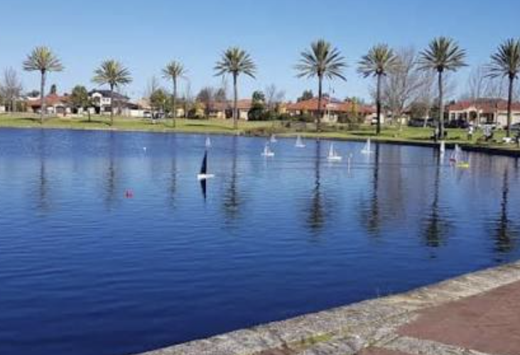 Canning Vale lake, WA 6155