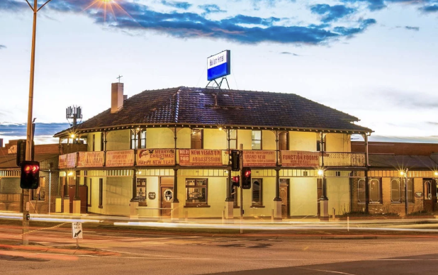 Hallam Hotel corner pub, Hallam VIC 3803